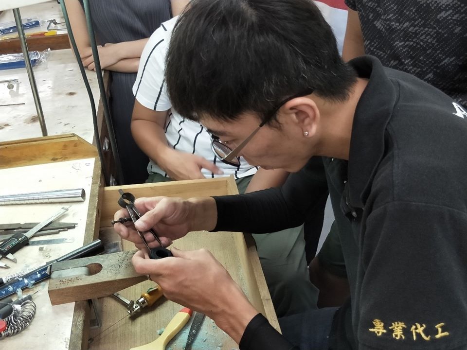 東龍珠應邀參加雲林科技大學金工蠟雕工坊